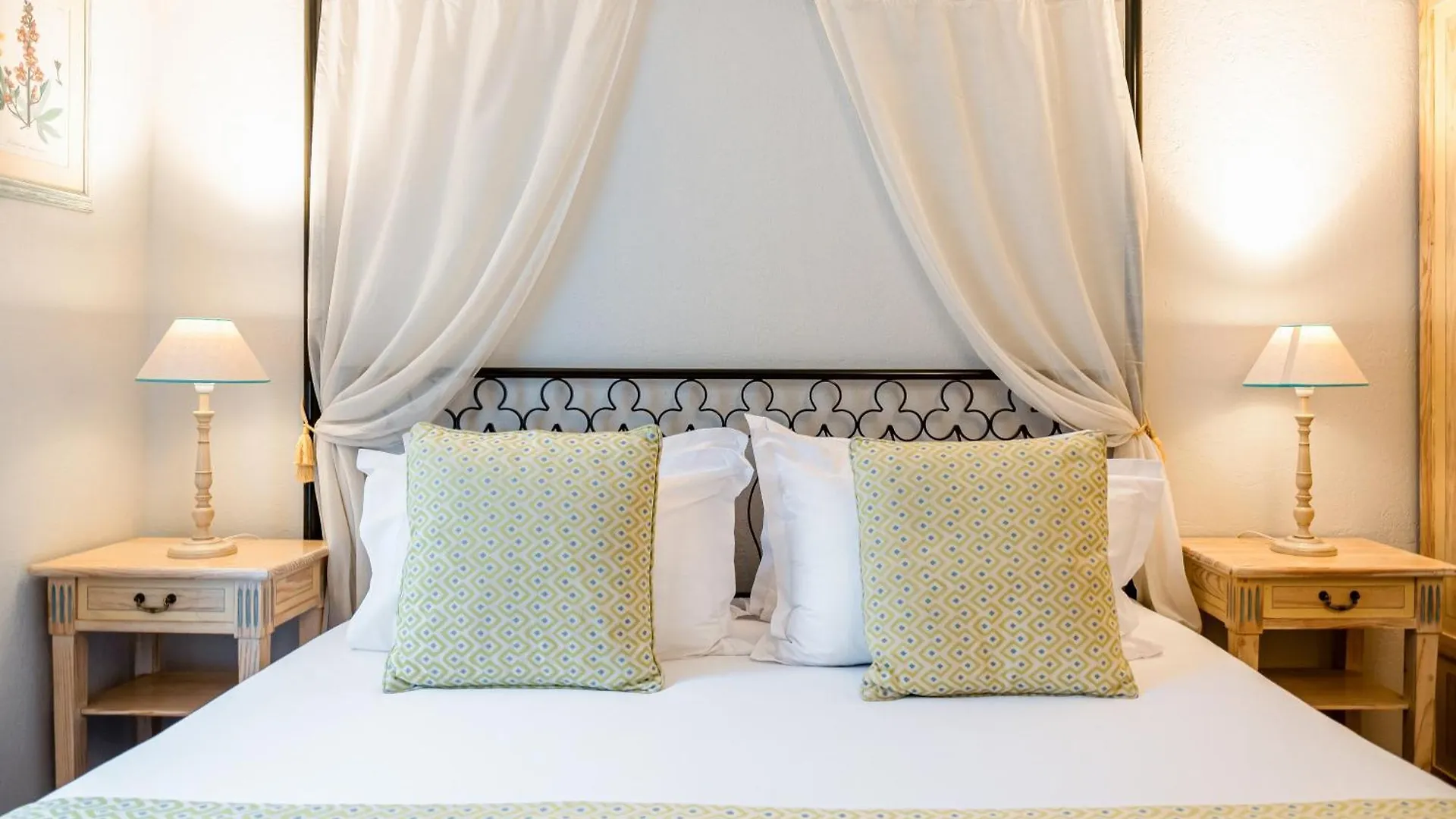 Villa Alessandra Paris 4*,