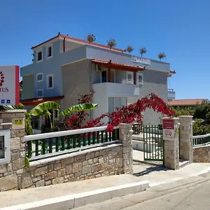 Augustus 3* Dhërmi