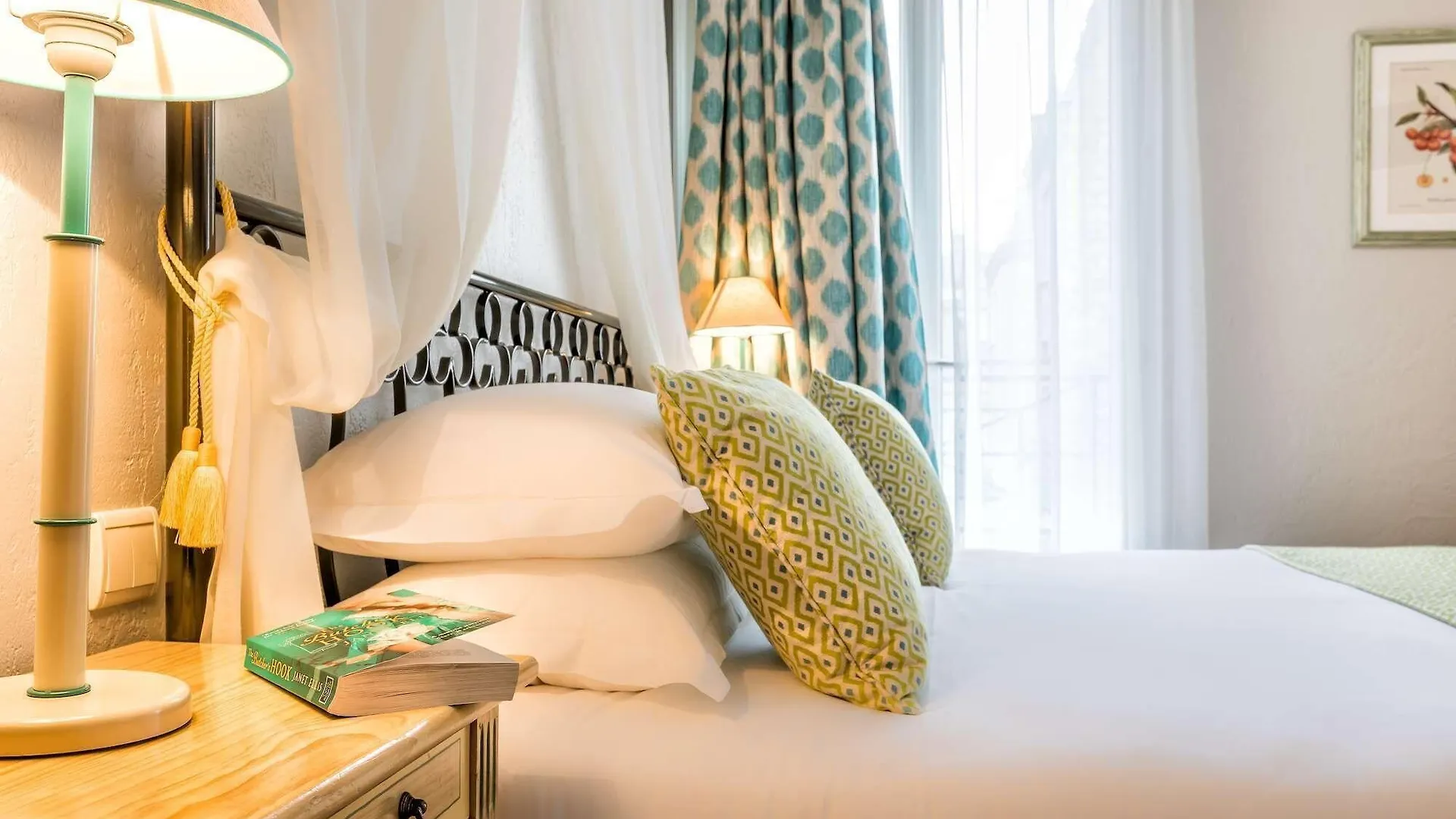 Villa Alessandra Paris 4*,