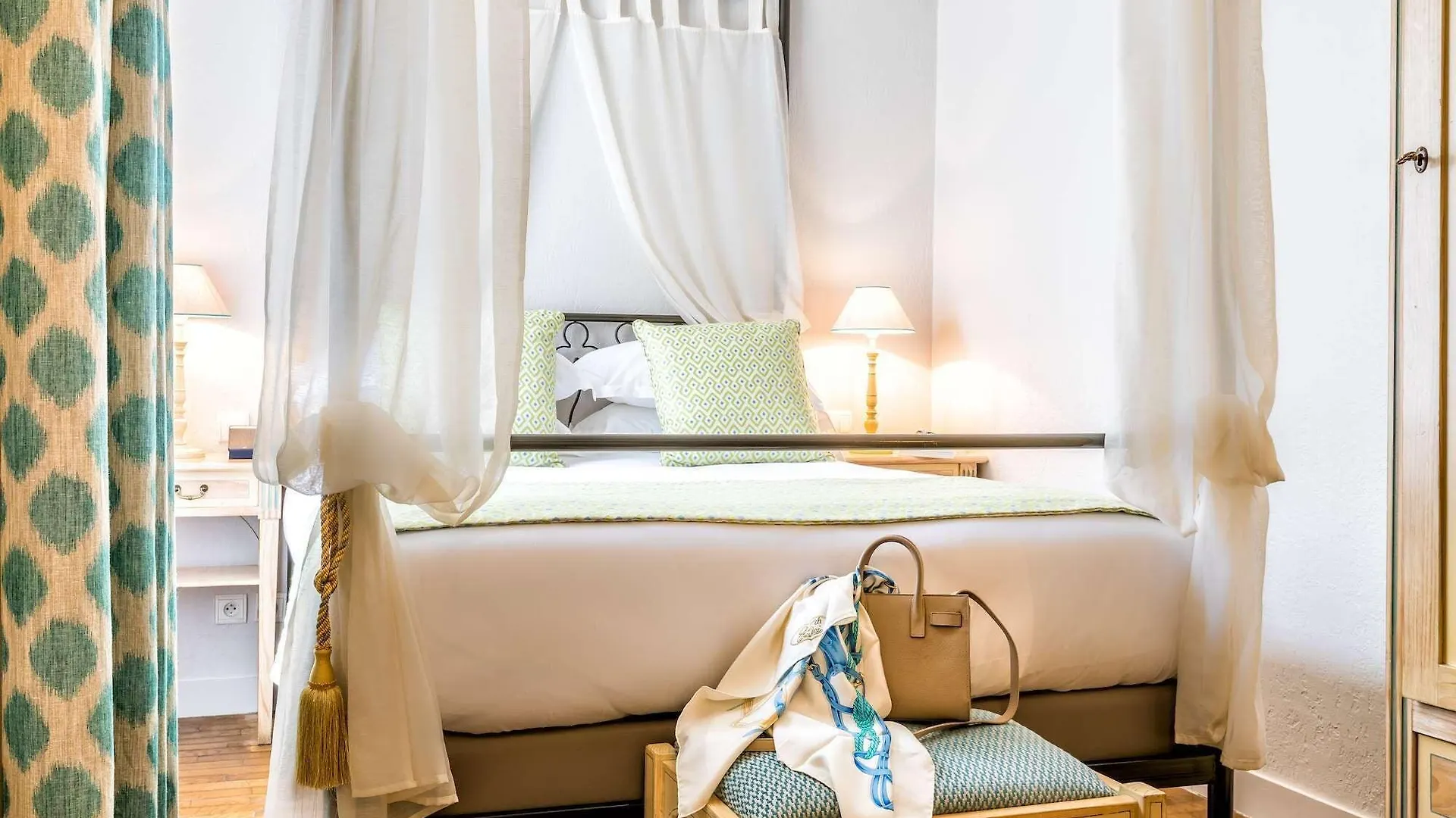 Villa Alessandra Paris Hotel