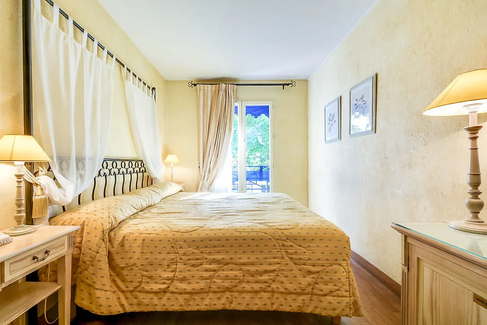 Villa Alessandra Parijs