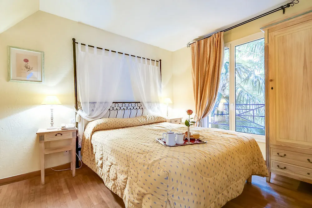 **** Hotel Villa Alessandra Paris France